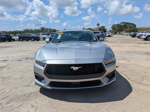 Used 2025 Ford Mustang Premium RWD image 3