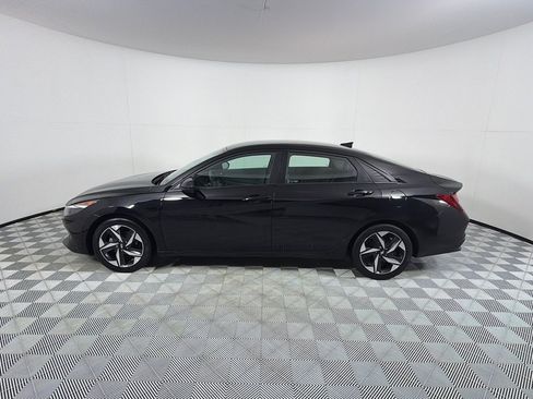 Used 2023 Hyundai Elantra SEL w/ Convenience Package FWD image 8