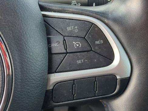 Certified 2019 Jeep Compass Limited image 24