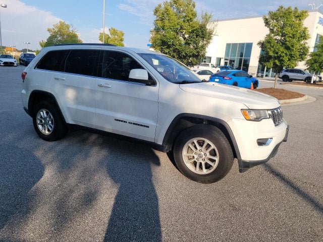 Used 2018 Jeep Grand Cherokee Laredo AWD/4WD image 21