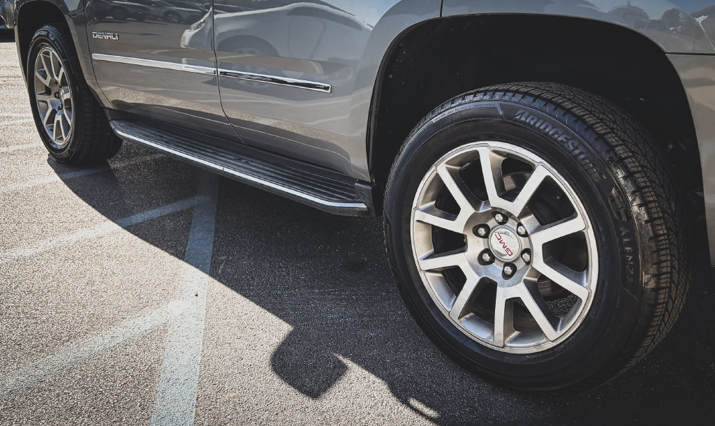 Used 2019 GMC Yukon Denali w/ Open Road Package AWD/4WD image 24