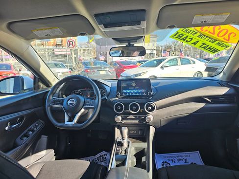 Used 2025 Nissan Sentra SV FWD image 16