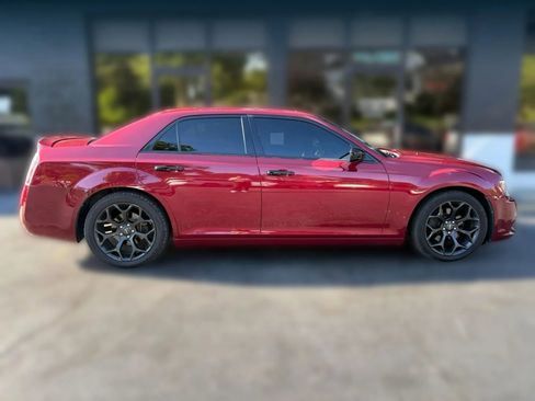 Used 2014 Chrysler 300 C w/ Light Group RWD image 6