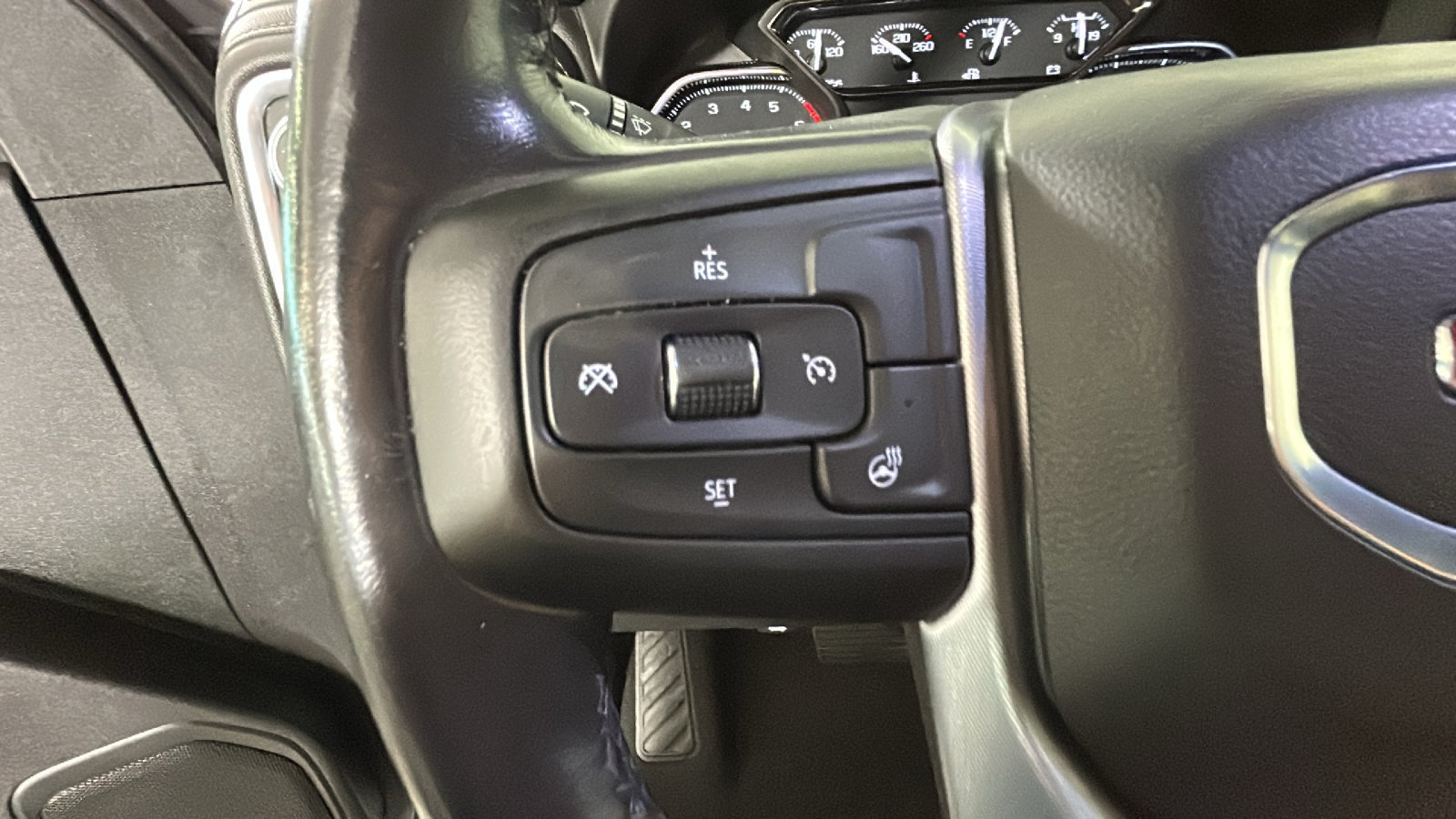 Used 2021 GMC Sierra 1500 SLT AWD/4WD image 19