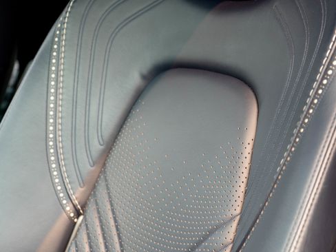 Used 2021 Aston Martin DBX image 28