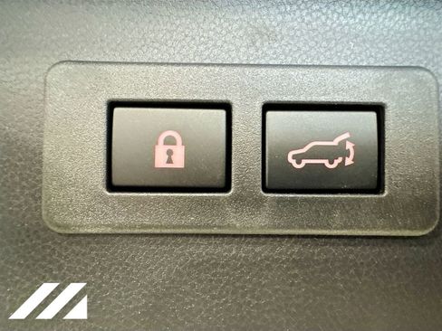 Used 2026 Subaru Forester Premium AWD/4WD image 27