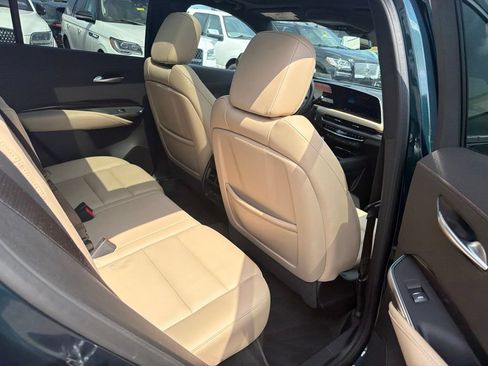 Used 2025 Cadillac XT4 Premium Luxury AWD/4WD image 17