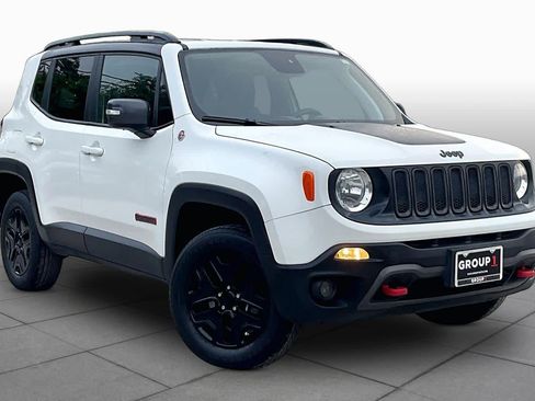 Used 2018 Jeep Renegade Trailhawk AWD/4WD image 3