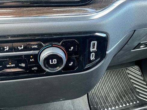 Used 2023 Chevrolet Silverado 1500 LT RWD image 18