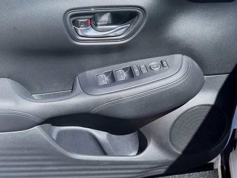 Certified 2024 Honda HR-V EX-L image 16