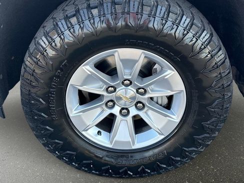 Used 2019 Chevrolet Silverado 1500 LT w/ All-Star Edition image 10