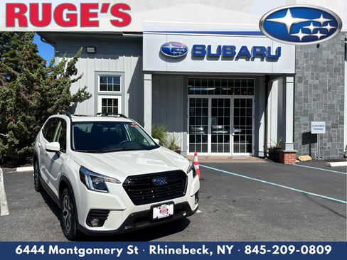 Used 2023 Subaru Forester Premium AWD/4WD image 1