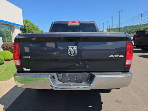 Used 2019 RAM 1500 Classic SLT AWD/4WD image 4