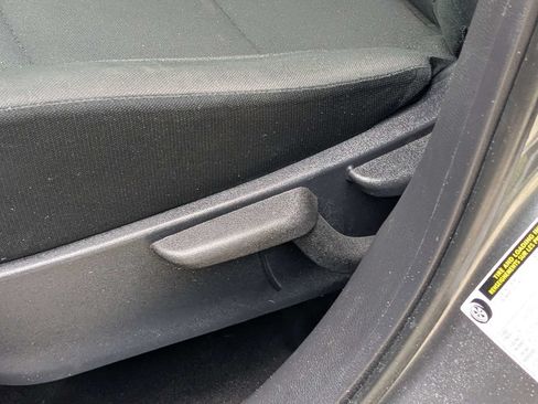 Used 2021 Nissan Kicks S FWD image 16
