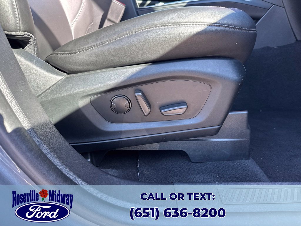 Used 2022 Ford Explorer XLT w/ Equipment Group 202A AWD/4WD image 31
