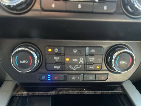 Used 2019 Ford F250 Lariat w/ Lariat Ultimate Package image 32