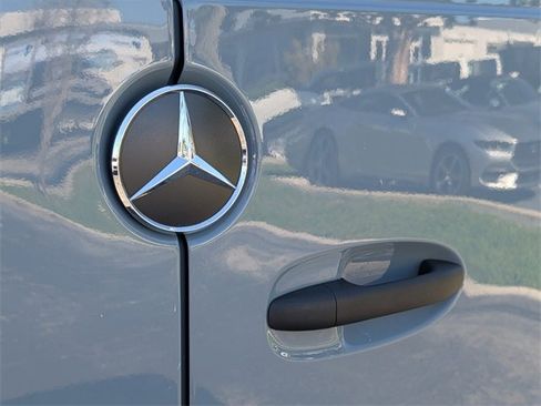 Used 2025 Mercedes-Benz Sprinter 2500 image 9