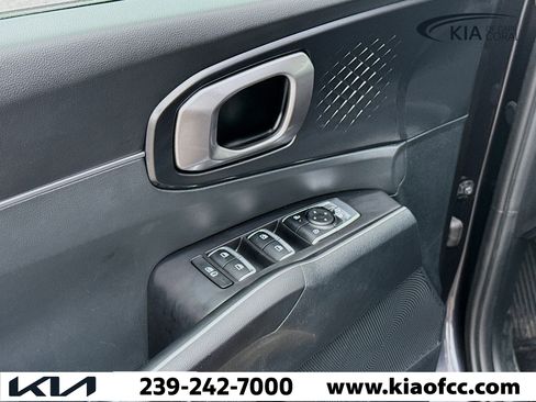 Certified 2025 Kia Sorento S image 23