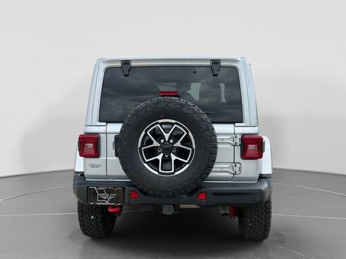 Used 2024 Jeep Wrangler Unlimited Rubicon AWD/4WD image 5