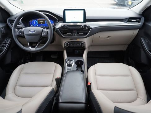 Certified 2022 Ford Escape Titanium image 18