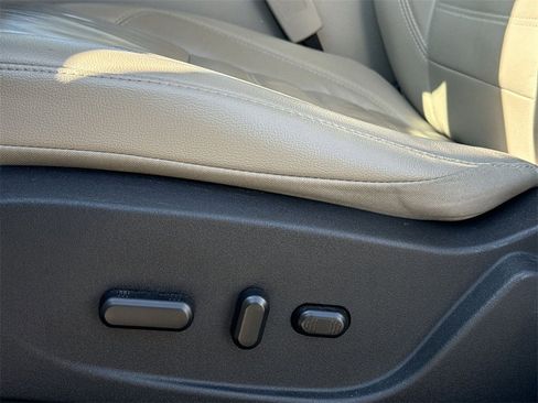 Used 2017 Ford Escape Titanium image 14