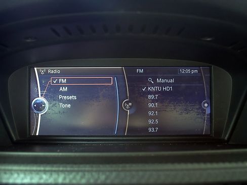 Used 2010 BMW M3 Convertible RWD image 28