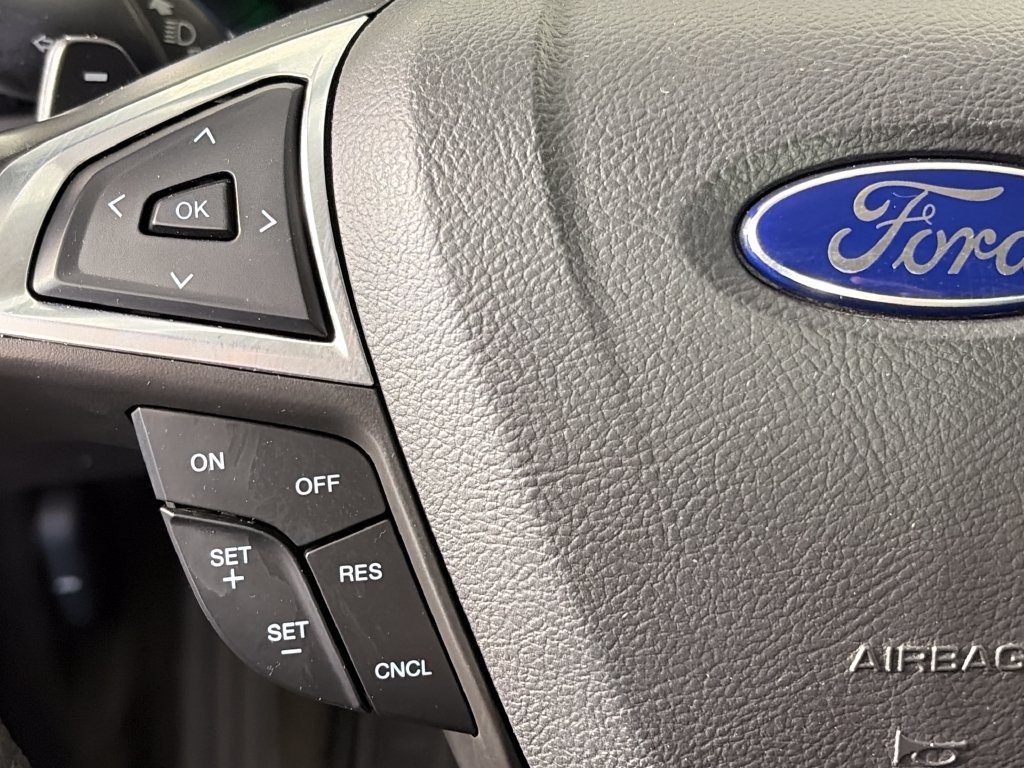 Used 2016 Ford Fusion SE FWD image 17