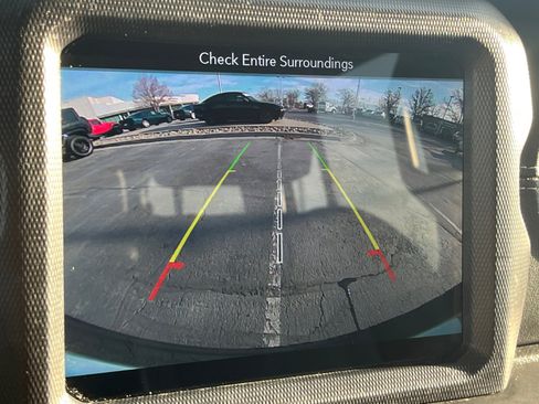 Used 2018 Jeep Wrangler Unlimited Sahara image 22