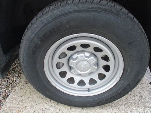 Used 2023 Chevrolet Silverado 1500 W/T w/ WT Value Package image 23