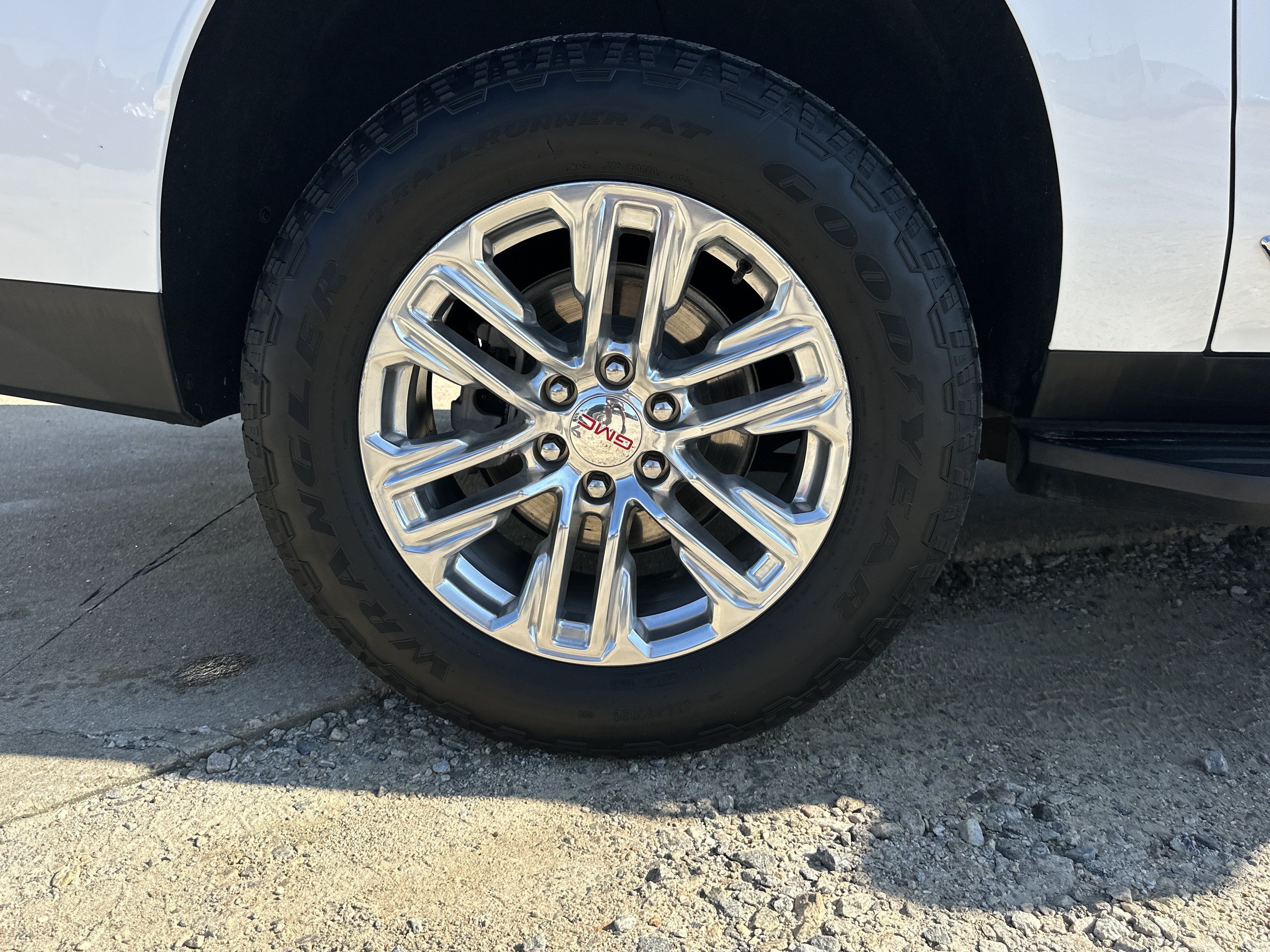 Certified 2024 GMC Yukon XL SLT RWD image 19
