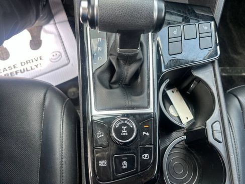 Certified 2024 Kia Sportage EX AWD/4WD image 22