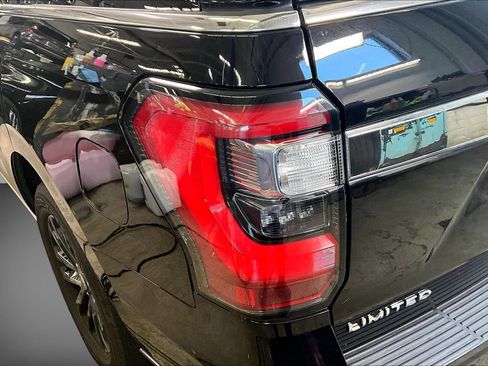 Used 2019 Ford Expedition Limited AWD/4WD image 29