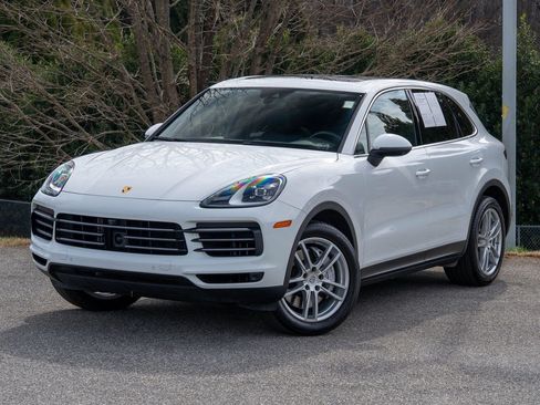Certified 2023 Porsche Cayenne Platinum Edition AWD/4WD image 1