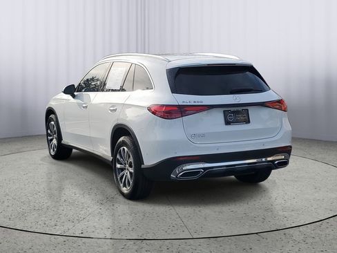 Used 2025 Mercedes-Benz GLC 300 image 6