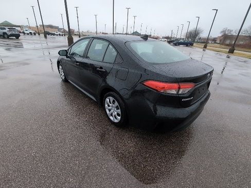 Certified 2023 Toyota Corolla LE image 6
