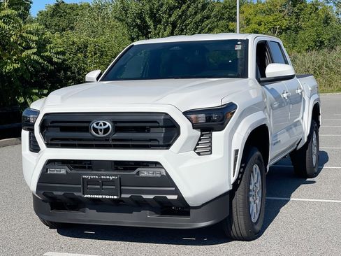 New 2025 Toyota Tacoma SR5 image 9