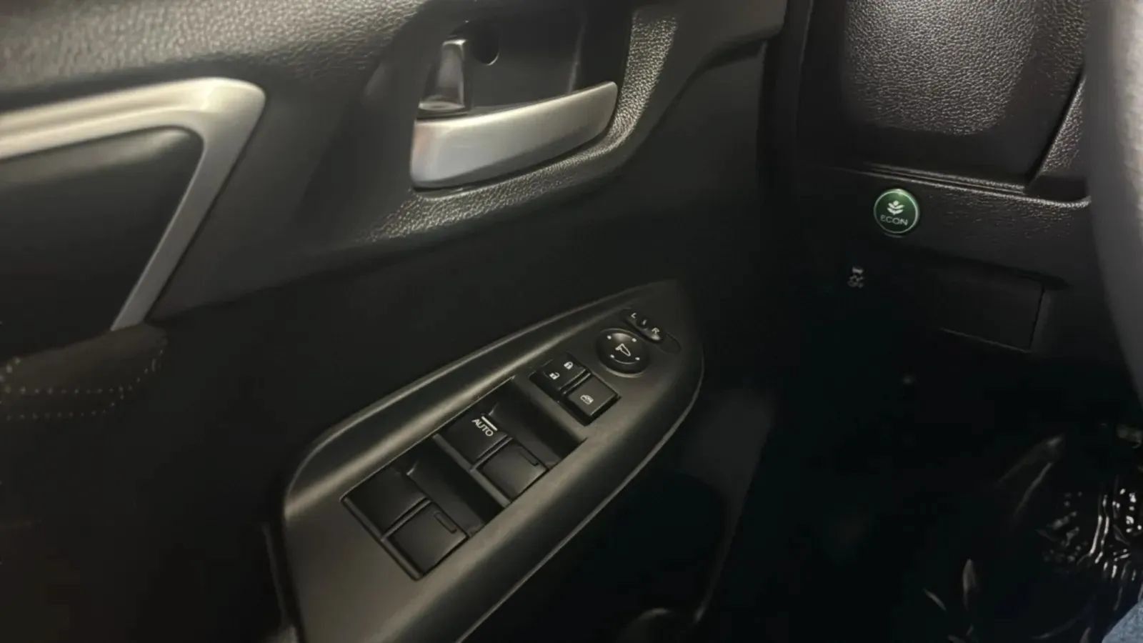 Used 2016 Honda Fit EX image 17