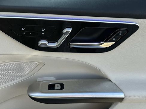 Used 2025 Mercedes-Benz C 300 Sedan image 15
