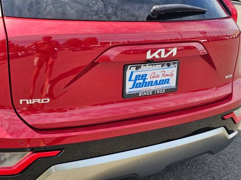 Used 2023 Kia Niro EX Touring FWD image 26