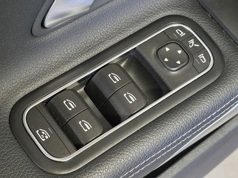 Used 2025 Mercedes-Benz CLA 250 4MATIC image 21