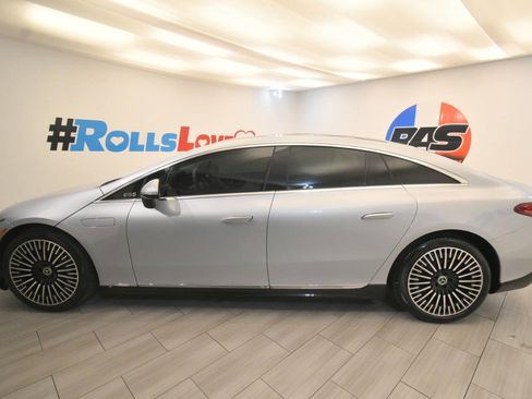 Used 2022 Mercedes-Benz EQS 580 4MATIC Sedan image 2