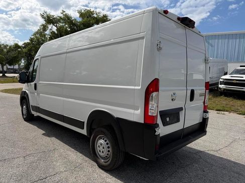 Used 2025 RAM ProMaster 2500 w/ Convenience Group image 4