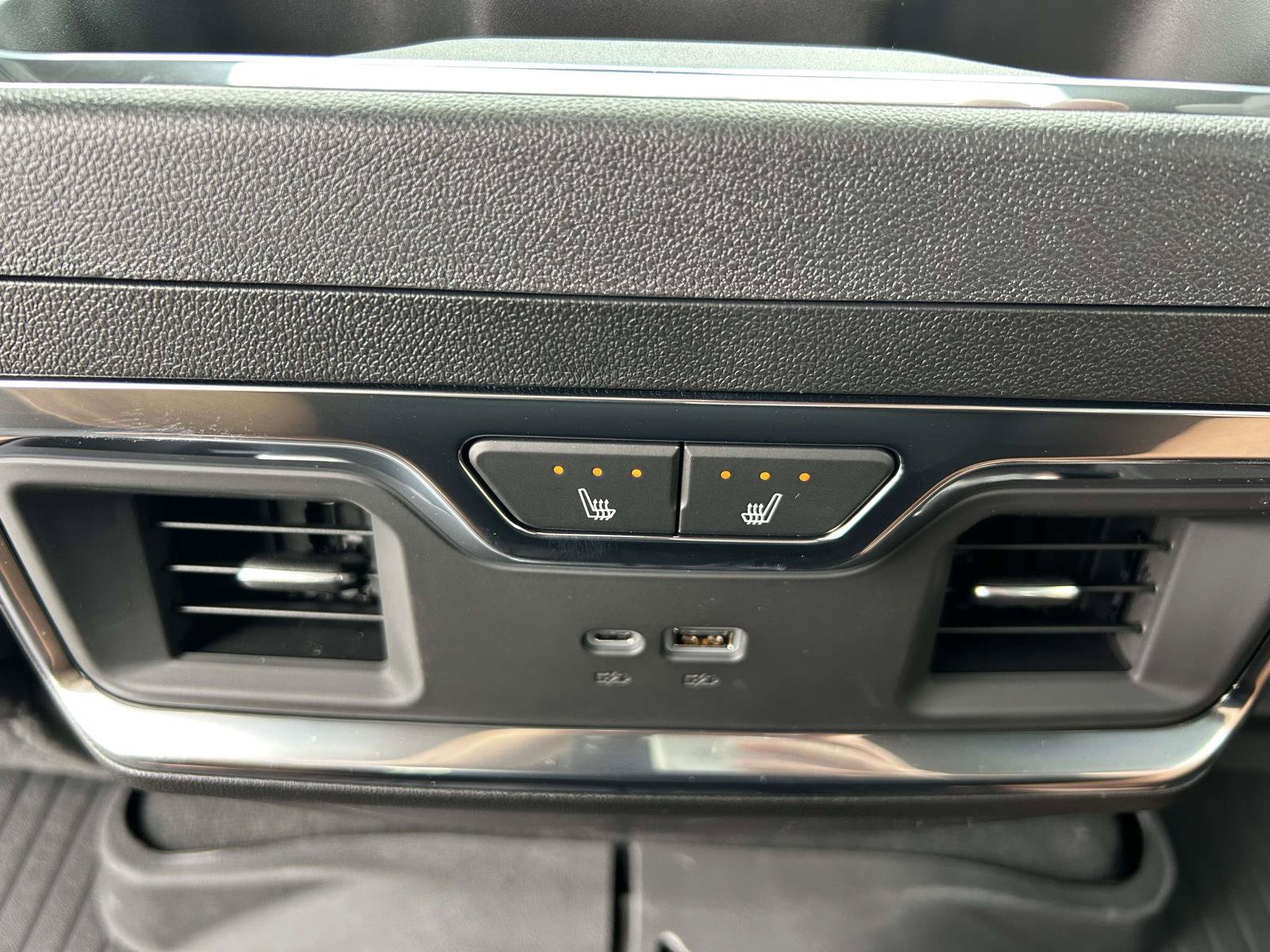 New 2026 Chevrolet Silverado 2500 High Country w/ High Country Premium Package AWD/4WD image 16