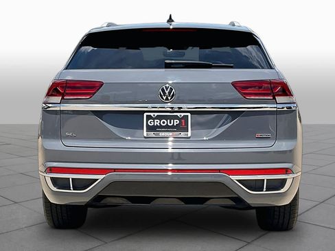 Used 2022 Volkswagen Atlas Cross Sport SEL R-Line AWD/4WD image 5