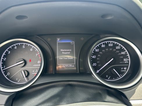 Used 2018 Toyota Camry LE FWD image 15
