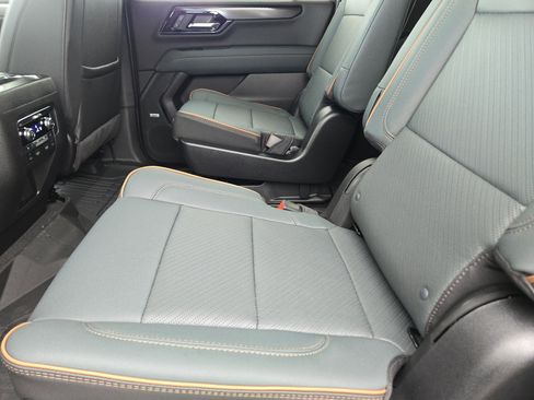 New 2026 GMC Yukon XL AT4 w/ AT4 Premium Plus Package image 22