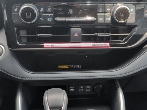 Used 2026 Toyota Highlander XLE AWD/4WD image 20