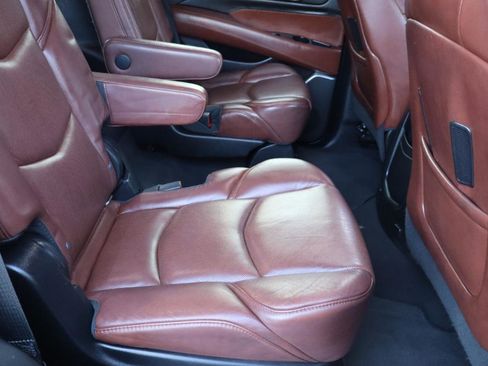 Used 2020 Cadillac Escalade Luxury image 37
