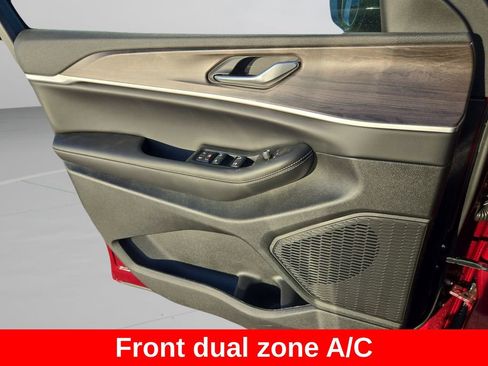 New 2026 Jeep Grand Cherokee Altitude AWD/4WD image 12