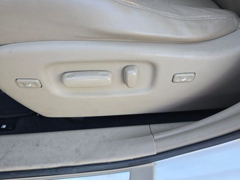 Used 2012 Toyota Highlander Limited image 11